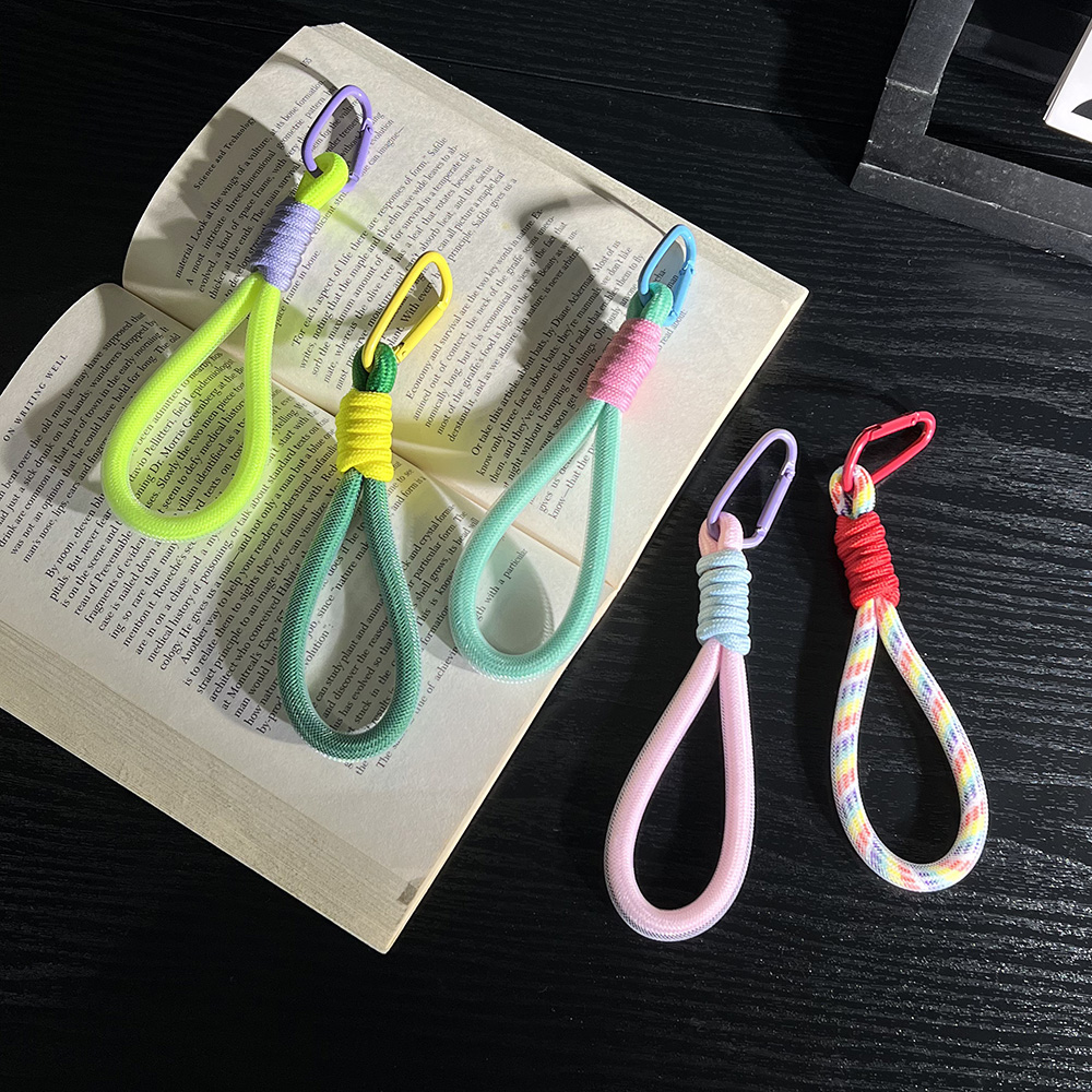 Gaming Accessories Gifts - สายคล้องโทรศัพท์แบบตาข่ายเรืองแสง พวงกุญแจแฟชั่น สร้างสรรค์ ตกแต่ง สายคล้องข้อมือ